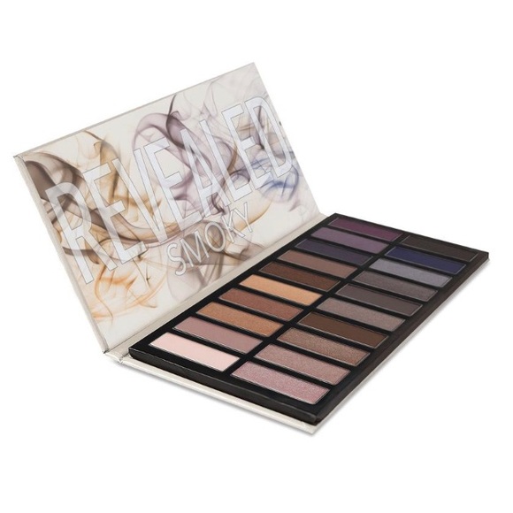 You’ll love The Revealed Smoky 20 shadow palette - Picture 2 of 7